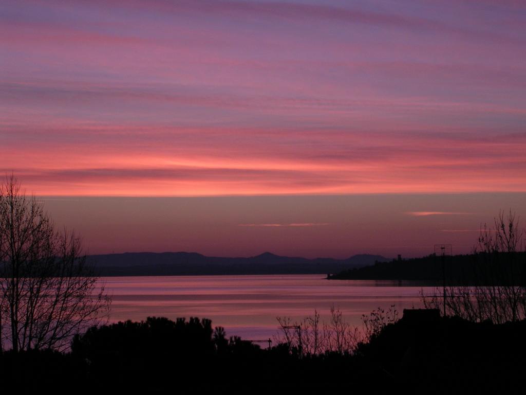 Casa Vacanze Del Pescatore Apartment Passignano sul Trasimeno Bagian luar foto